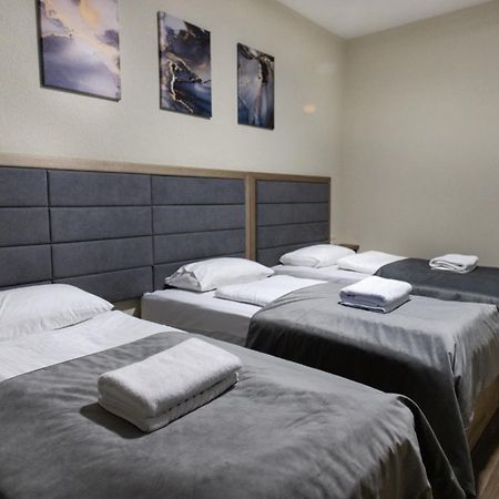 Nesvit Hotel Kijów Zewnętrze zdjęcie