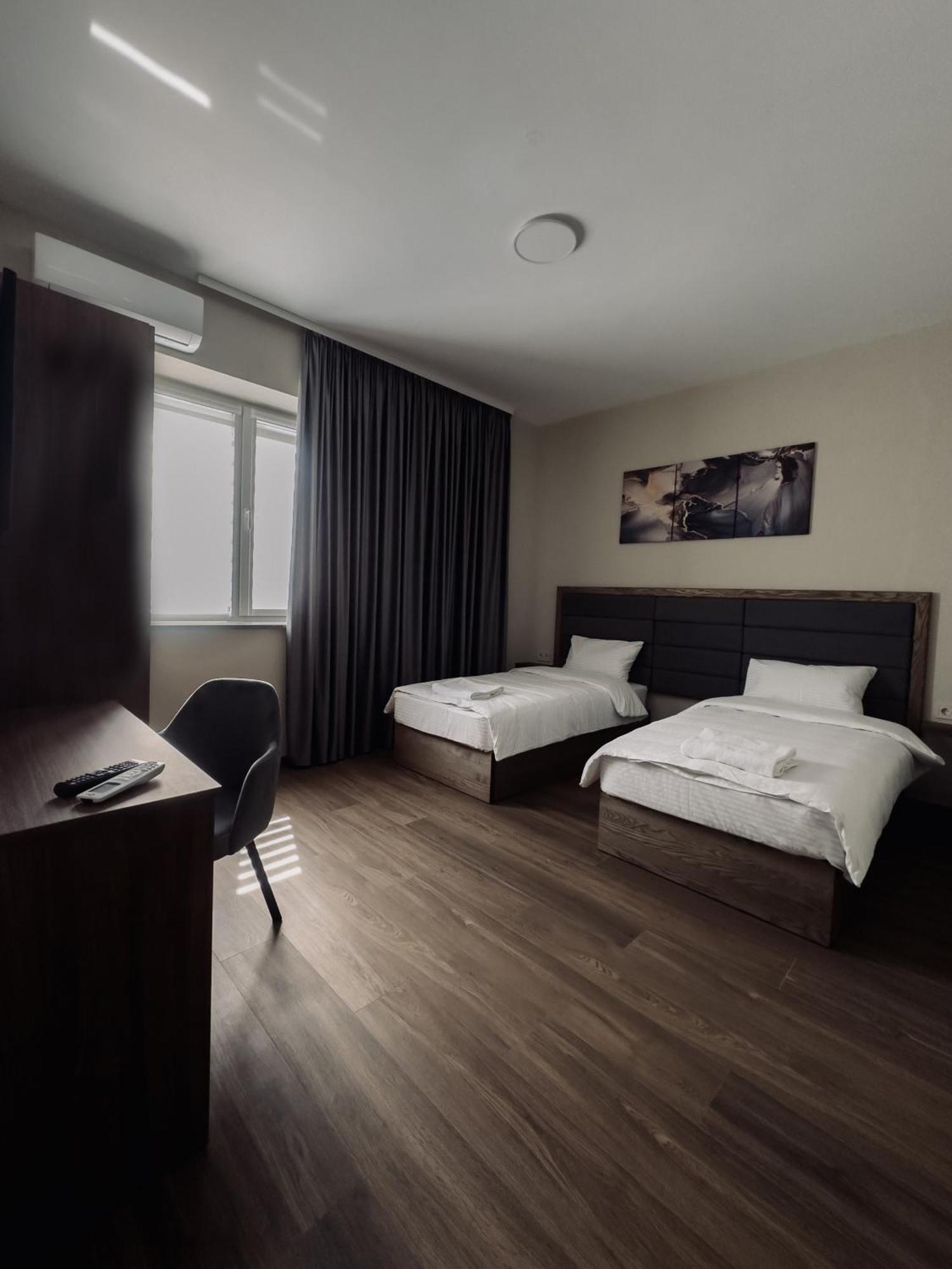 Nesvit Hotel Kijów Zewnętrze zdjęcie