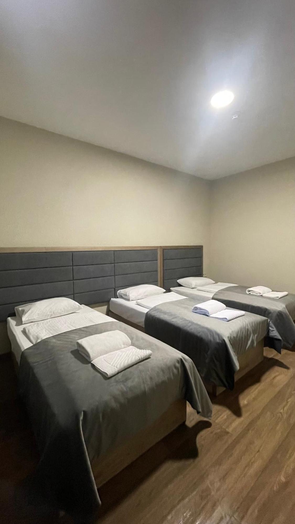 Nesvit Hotel Kijów Zewnętrze zdjęcie