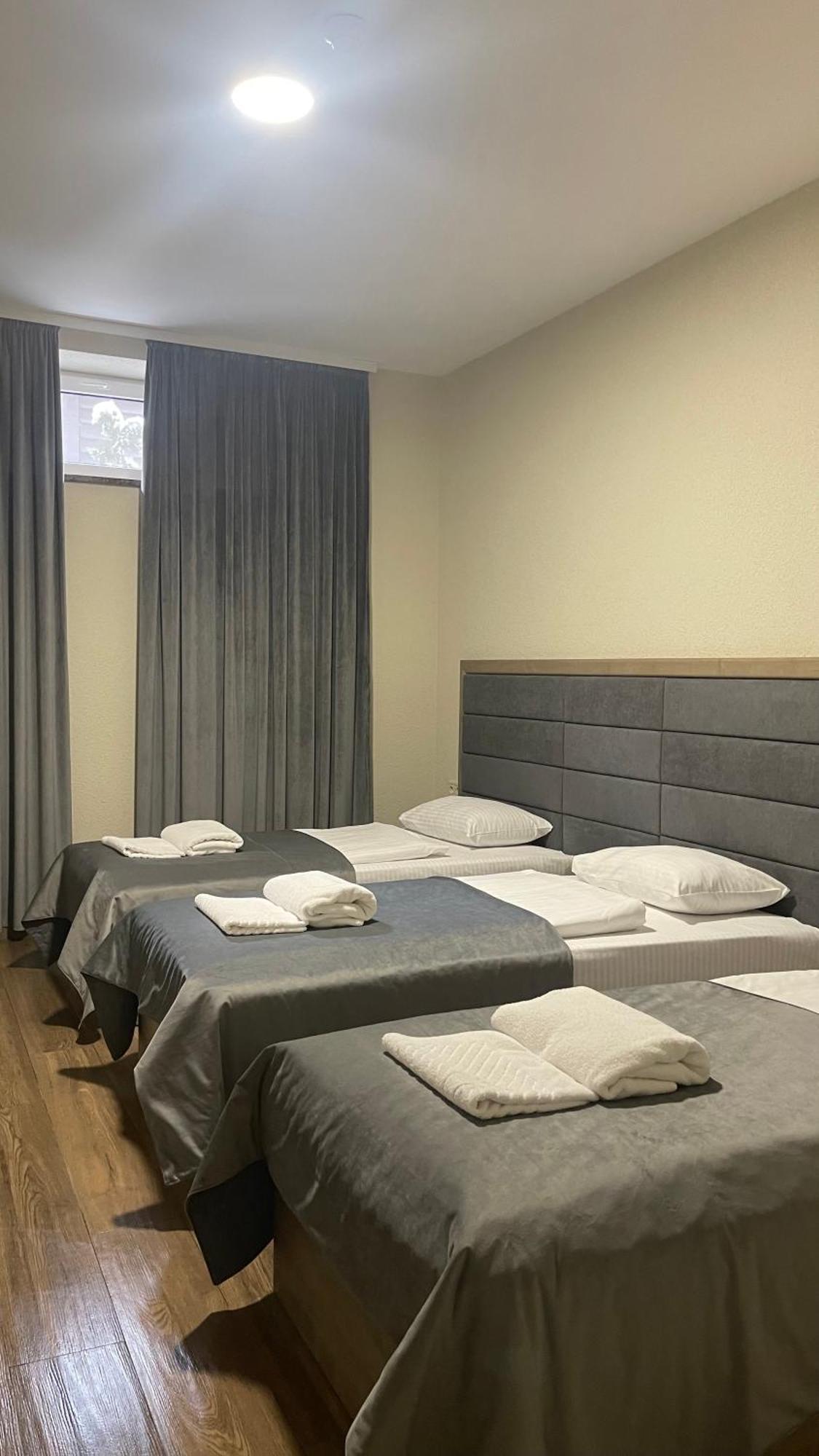 Nesvit Hotel Kijów Zewnętrze zdjęcie
