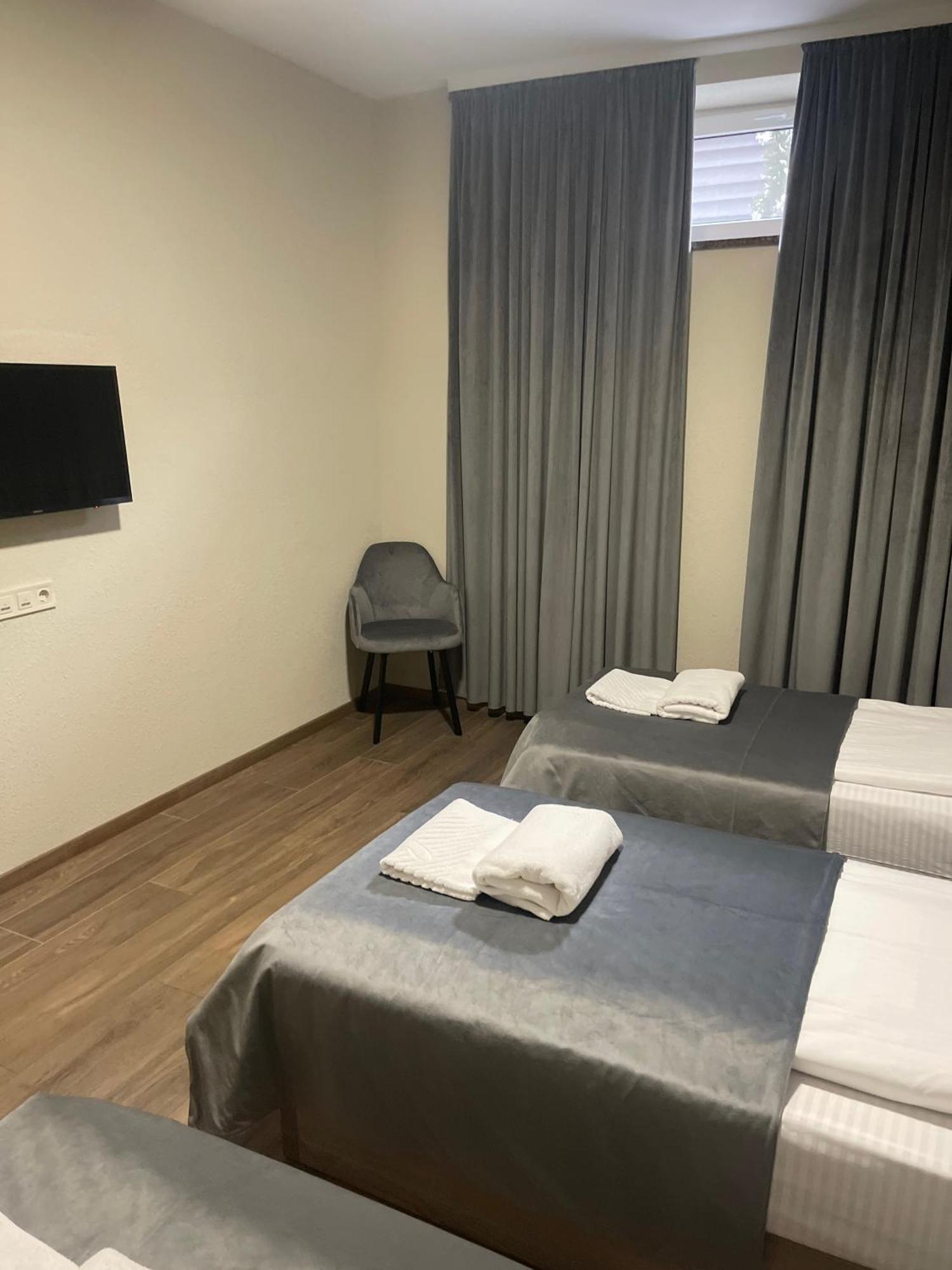 Nesvit Hotel Kijów Zewnętrze zdjęcie