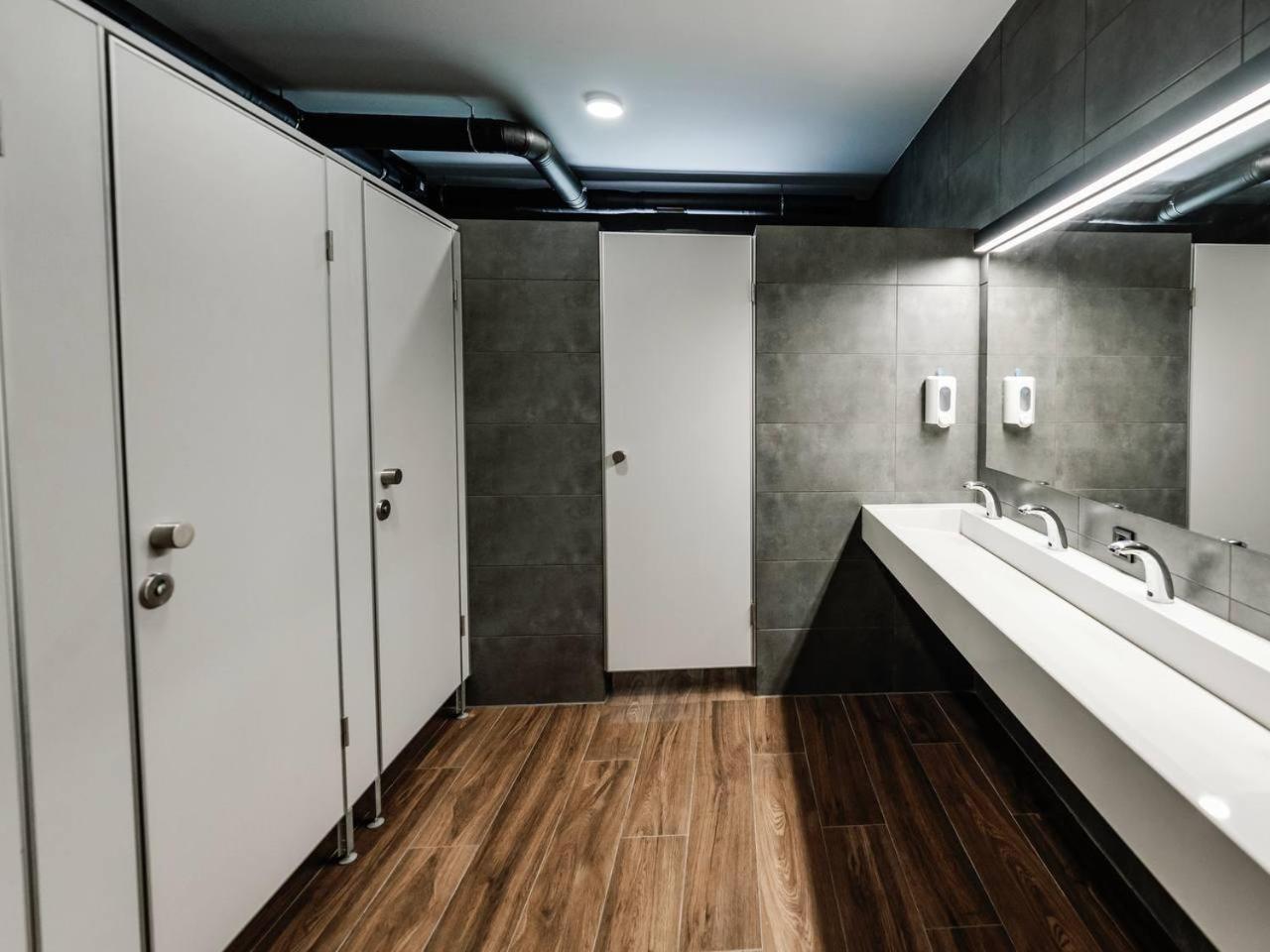 Nesvit Hotel Kijów Zewnętrze zdjęcie